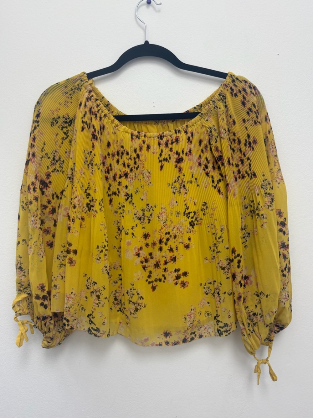 Wilfred Yellow Floral Micro Pleated Blouse Size S